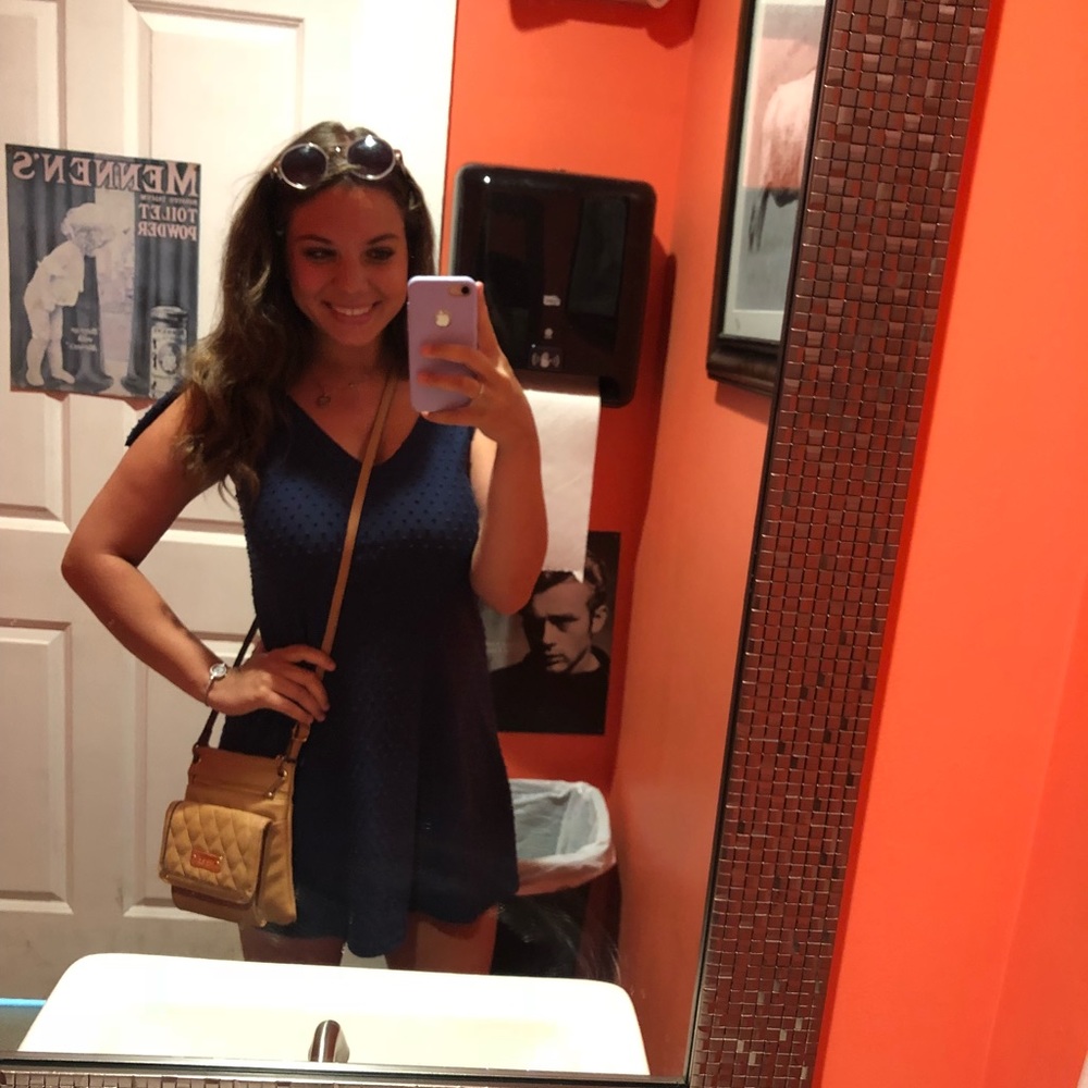 Meet your Posher, Lauren